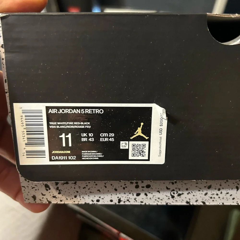 Jordan 5 - Picture 2 of 6